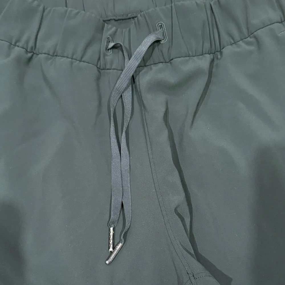 Lululemon On The Fly 8 Dark Olive Green - Picture 3 of 5